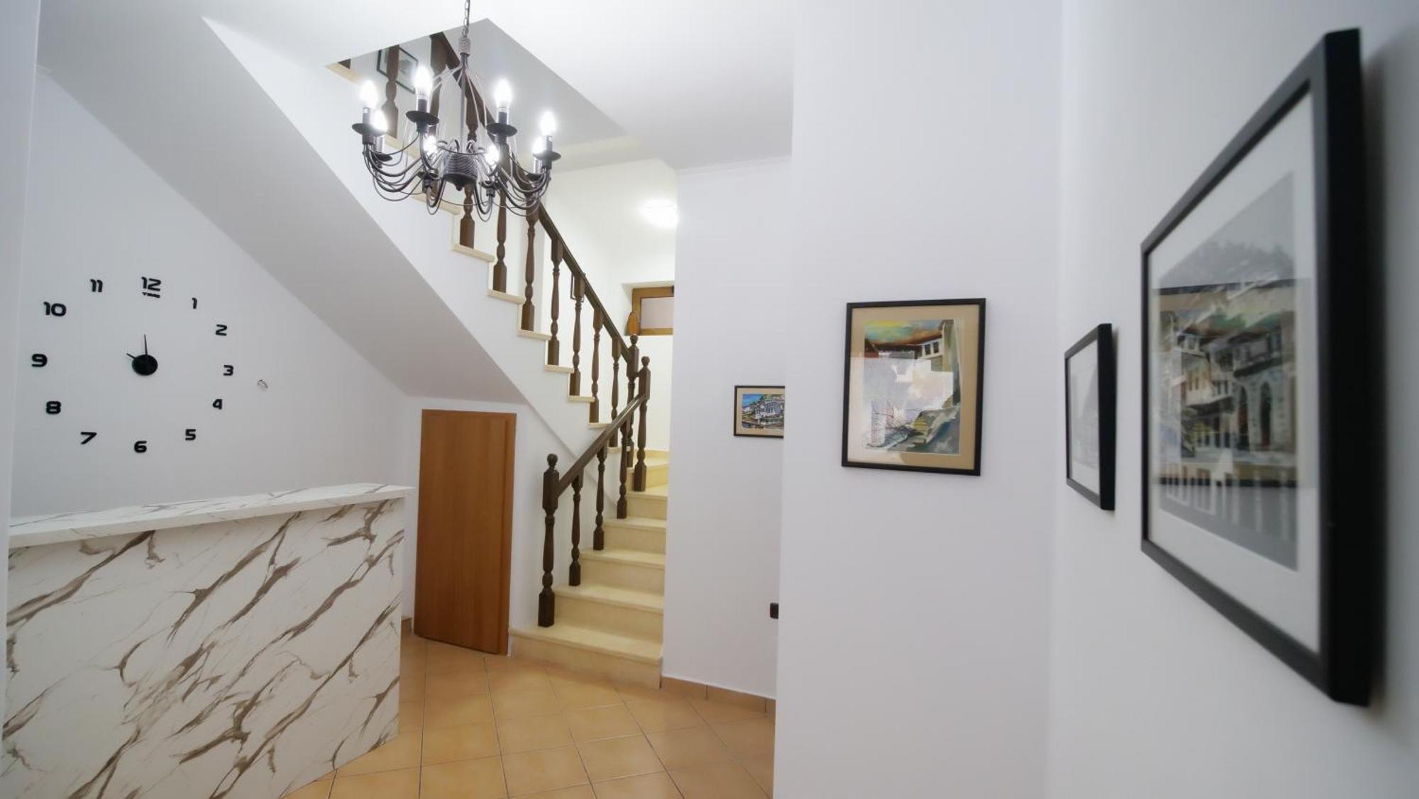 Vila Malasi Μπεράτ Εξωτερικό φωτογραφία